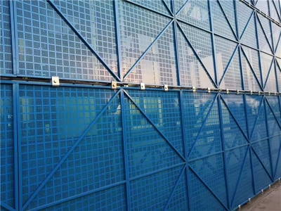 建筑爬架鋼板網(wǎng)片價格怎么算?