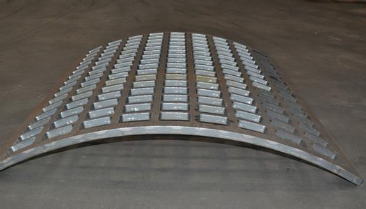 供應道路環(huán)保噪聲屏障網(wǎng)-不銹鋼沖孔網(wǎng)-材質:優(yōu)質不銹鋼板 - 產(chǎn)品庫存 - 勾花網(wǎng)-鋼板網(wǎng)-安平縣勝航菱形網(wǎng)廠